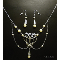 Náhrdelník v secesním stylu