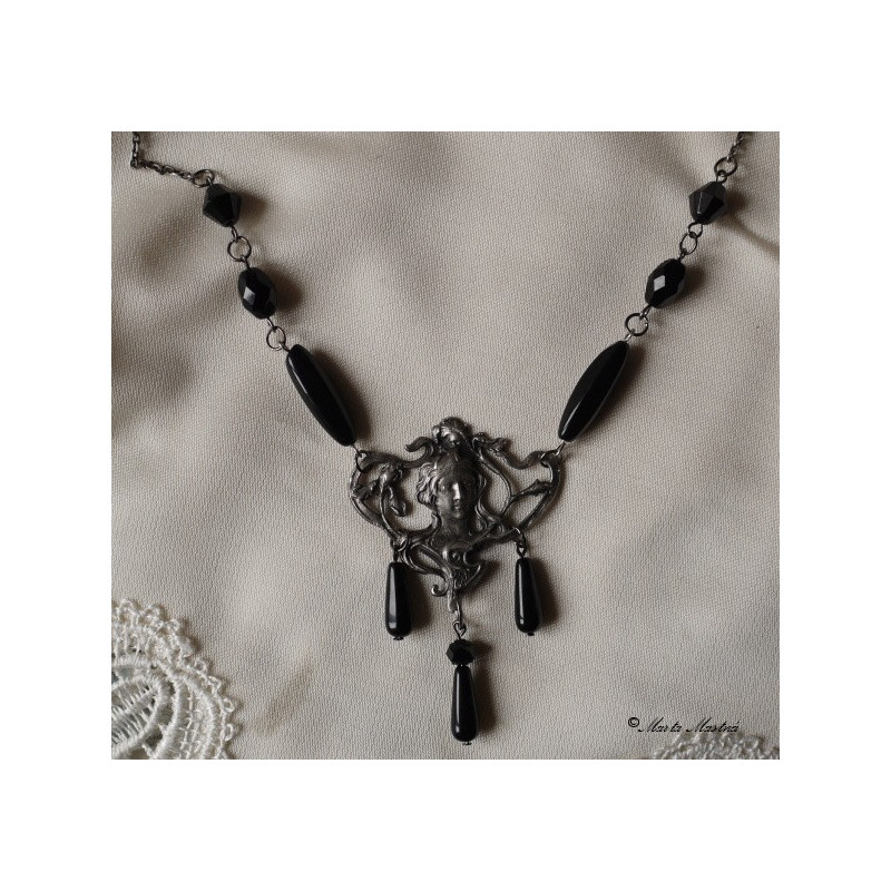 Náhrdelník v secesním stylu