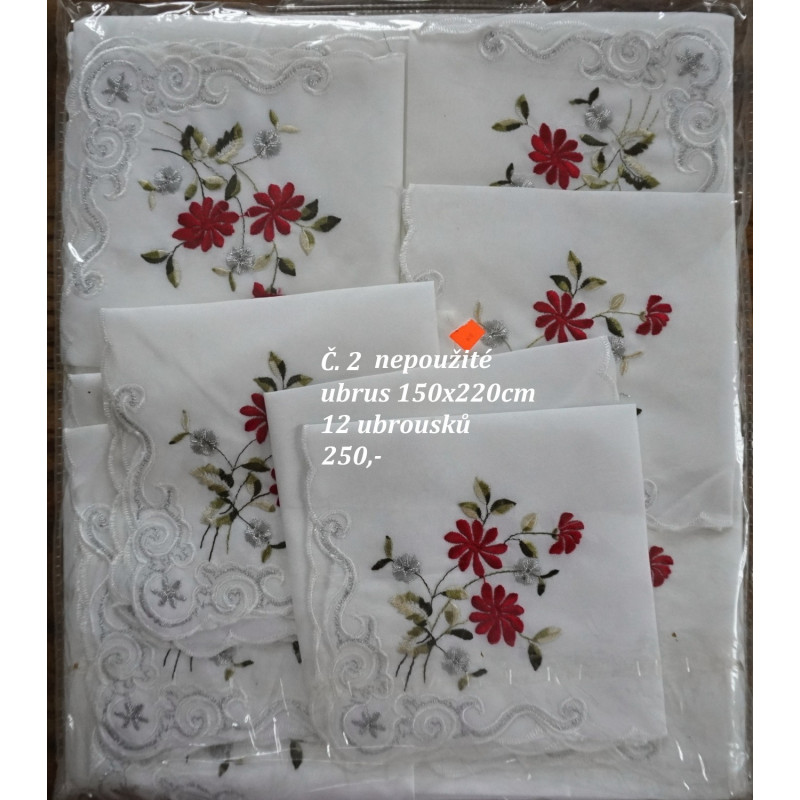 Ubrus a ubrousky vyšívané