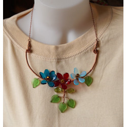 Náhrdelník drátkované květiny